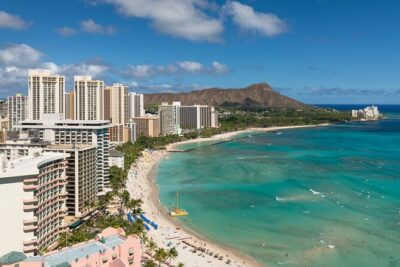 Private Transfer: Honolulu Airport HNL to Honolulu in Sedan Car - Choosing a private sedan: what the ride feels like