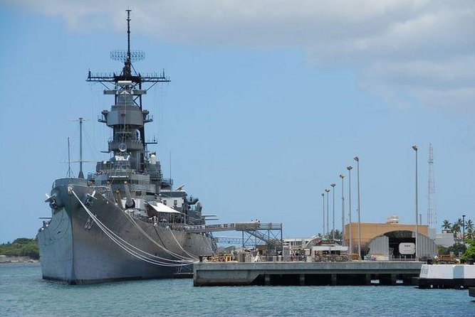 Private USS Arizona and USS Missouri Pearl Harbor Tour - Entering Pearl Harbor without turning your day into a waiting game
