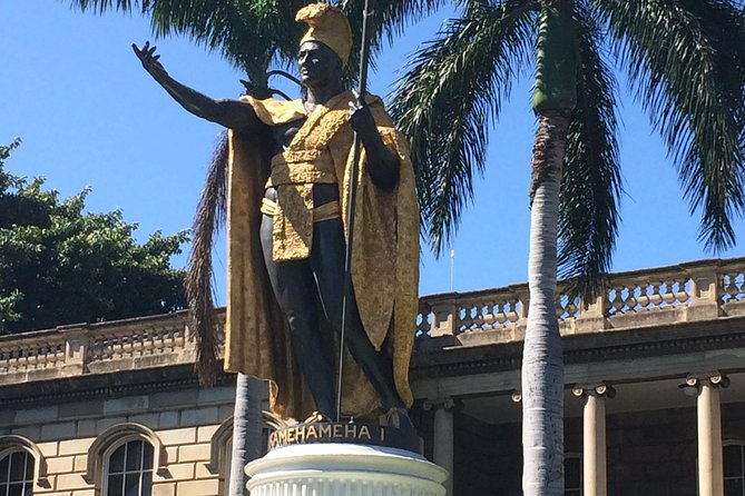 Private USS Arizona and USS Missouri Pearl Harbor Tour - Downtown Honolulu: Iolani Palace grounds and King Kamehameha area