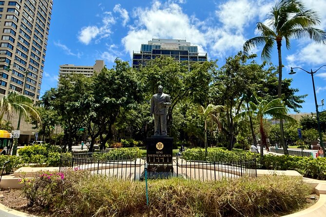 Private Walking Food Tour in Honolulu With Secret Food Tours - Stop 3: Fort DeRussy Beach Park and the defensive shoreline