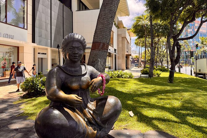 Private Walking Food Tour in Honolulu With Secret Food Tours - Stop 4: The Royal Hawaiian area—pink stucco, famous guests, and ghost stories