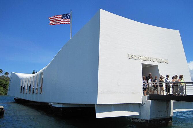 Roundtrip Shuttle from Waikiki-Pearl Harbor National Memorial - Key Points at a Glance