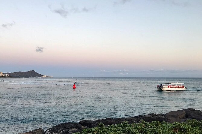 Sea Safari, Dolphins, Turtles and Waikiki Cruise - Crew energy: why the hour feels longer than it is