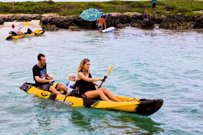 Self-Guided Kayaking Tour in Kailua Bay and Popoia Island - Kailua Beach Park launch: planning your route with the beach in front of you