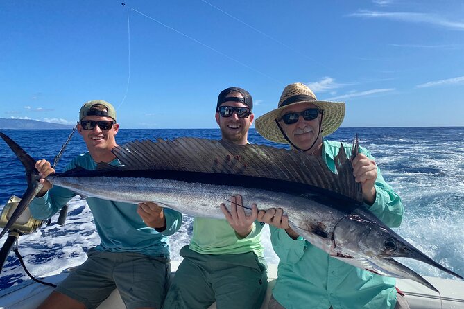 Shared Deep Sea Full-Day Fishing Charter in Hawaiian Waters - Oahu’s 5:00 am start: why the day begins in the dark