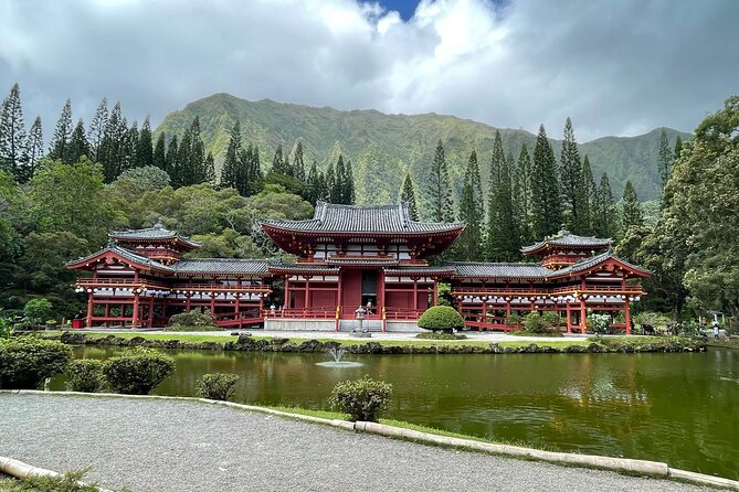 Stunning Views of Oahu! Half-Day to North shore on a Scenic Tour - Kahuku lunch stop: where you eat local, not just nearby