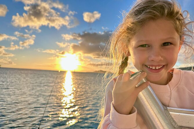 Sunset Cruise Waikiki - Golden Hour Cocktail Cruise - Golden Hour in Waikiki: what this 90-minute boat ride delivers