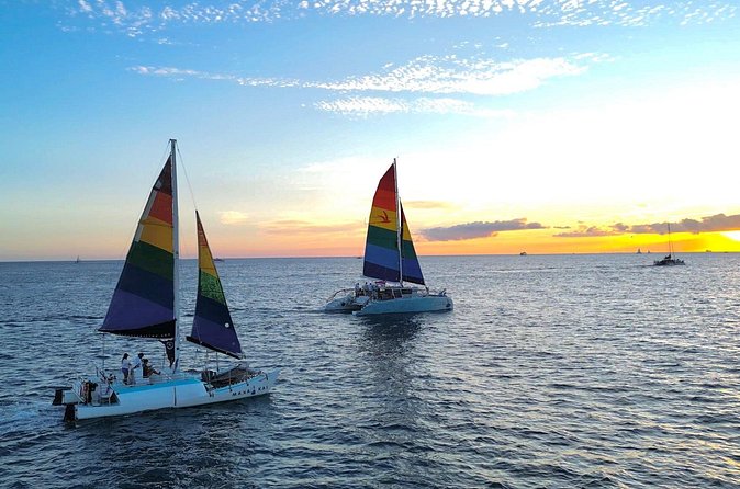 Sunset sail Aboard Manakai Catamaran - General Boarding vs Mana Premium: drinks, music, and how to choose