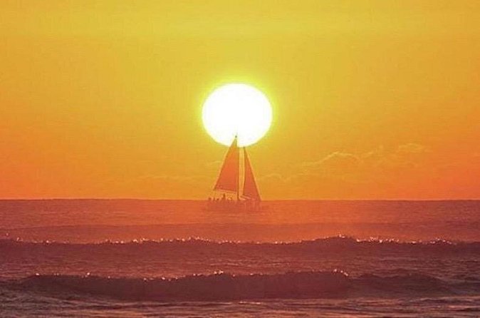 Sunset sail Aboard Manakai Catamaran - What to bring (and what not to rely on)