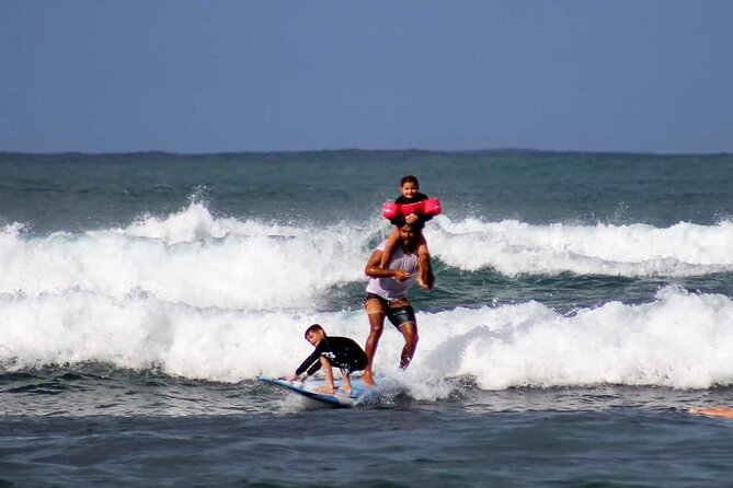 Surf Lessons on the North Shore Great for Families and all Ages - Practical tips to make your first surf lesson smoother