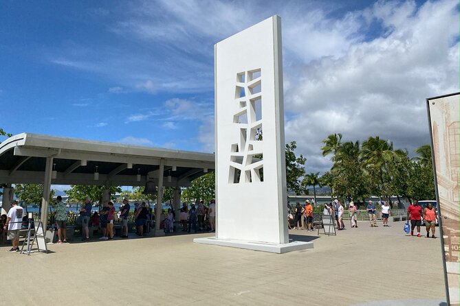 Tribute to Pearl Harbor Arizona Memorial Tour - How the guide changes the day (and why small groups help)