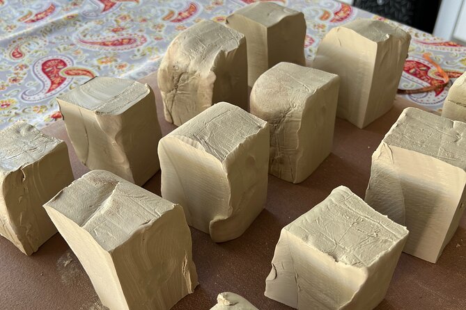 Two-hours handmade ceramic class, make your own souvenir Honolulu - Where the workshop fits into your Honolulu plans
