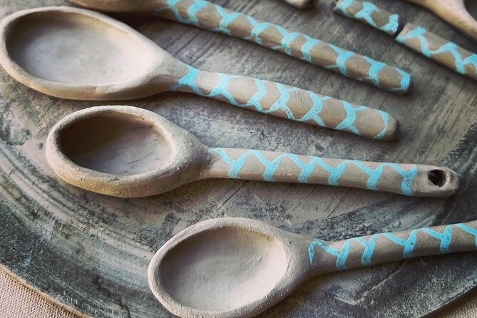Two-hours handmade ceramic class, make your own souvenir Honolulu - Group size and vibe: calm, focused, and beginner-friendly