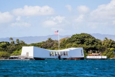 Ultimate Pearl Harbor Circle Island - The buffet lunch at Hukilau Marketplace: where the day slows down