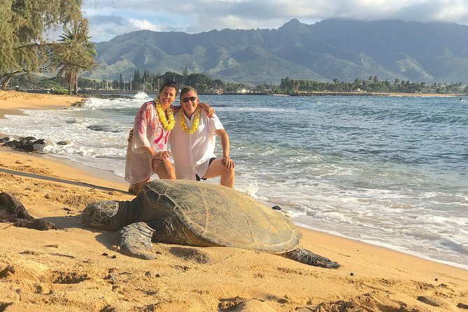 Uniquely Personalized Private Island Tour on Oahu, Hawaii - Waikele Premium Outlets and Aloha Stadium Swap Meet for Real-Time Options