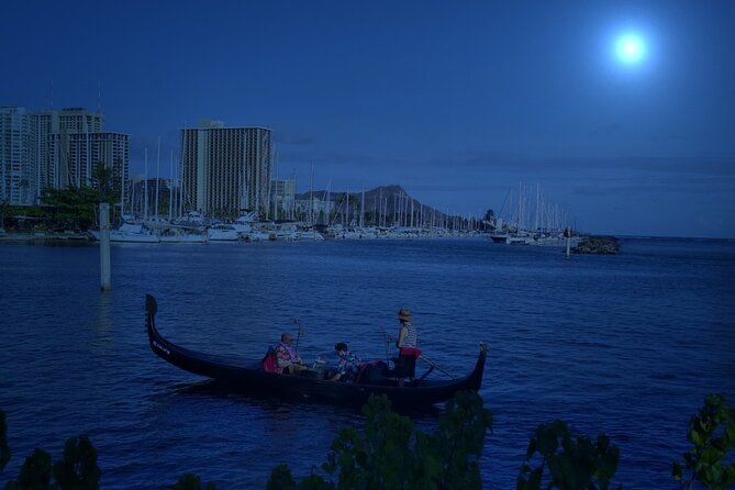 Valentine's Venetian Gondola Cruise in Waikiki - Family-Run Hosts and the Bridge Moments That Make It Stick