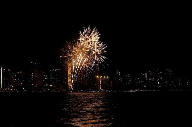 Waikiki Friday Fireworks Boat Cruise from Oahu - Timing, comfort, and the most common annoyances