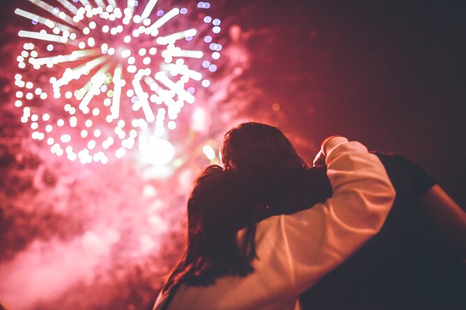 Waikiki Friday Fireworks Cruise Including Transportation - A Few Smart Moves Before You Go