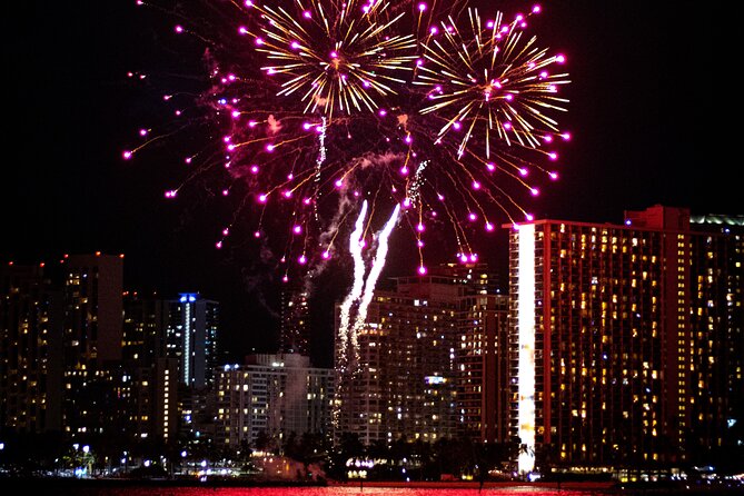 Waikiki Friday Night Fireworks Cruise + Fireworks Festival 3/15 - Timing in Plain English: Check-In, Boarding, and the 8:30pm Show