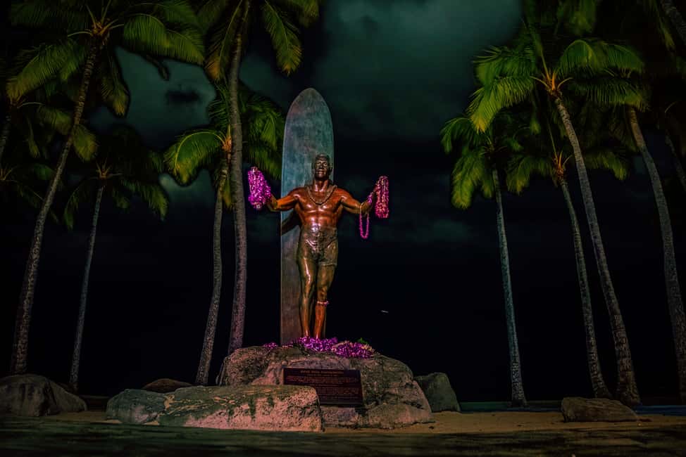 Waikiki Ghosts Boos and Booze Haunted Pub Crawl - The “haunted” part: local ghost stories with a history spine