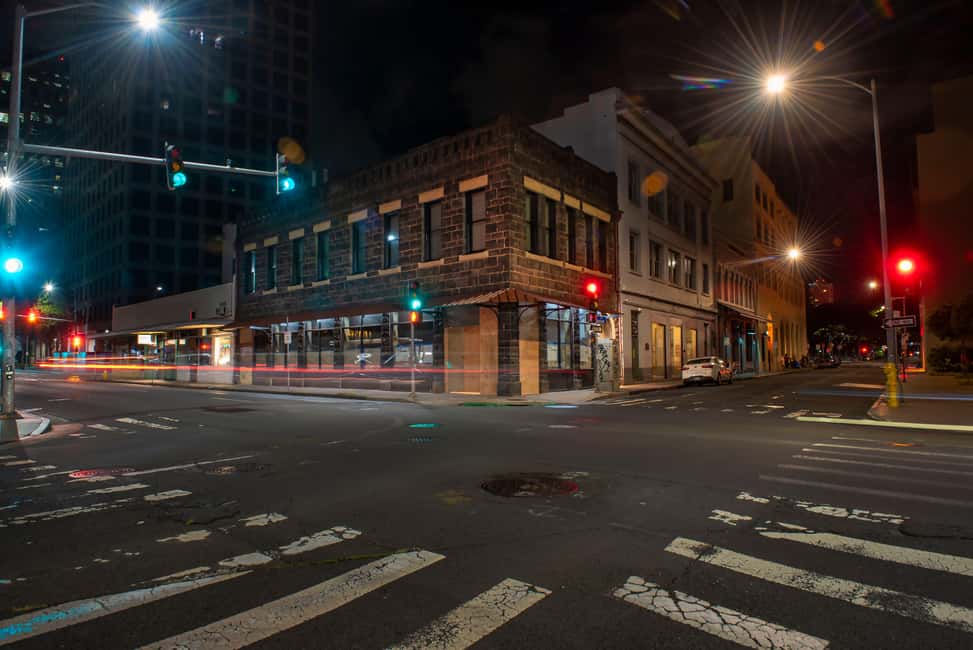 Waikiki Ghosts Boos and Booze Haunted Pub Crawl - Weather, comfort, and the rules that keep the night easy