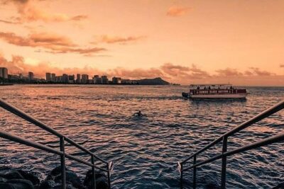 Waikiki Glass Bottom Boat Sunset Cruise - The Crew Experience: Music, Facts, and Names You’ll Hear