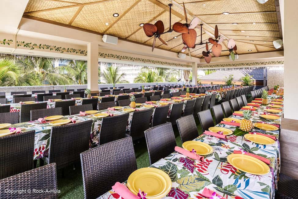 Waikiki: Luau and Buffet w/ optional Rock-A-Hula Show - Before Dinner: Pineapple, Mai Tai, Music, and a Quick Hula Moment