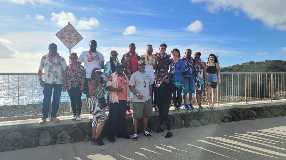 Waikiki: Oahu In a Day Circle Island Tour - North Shore flavor: macadamias, fruit stands, and Kahuku shrimp breaks