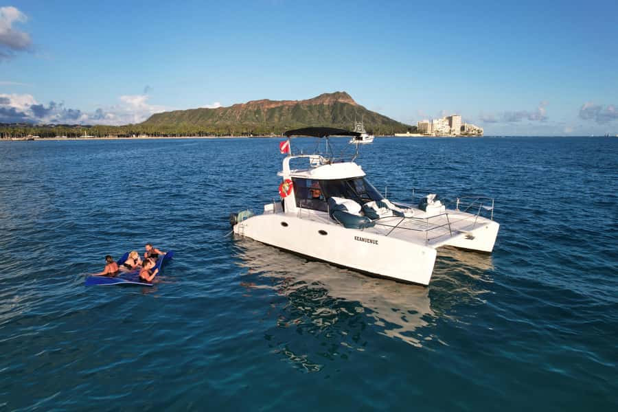 Waikiki: Sea Turtle Snorkeling, Small Group Boat Tour - Turtle Canyon: The Turtle Cleaning Station You Actually Came For